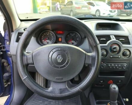 Синий Рено Меган, объемом двигателя 1.4 л и пробегом 372 тыс. км за 3300 $, фото 16 на Automoto.ua