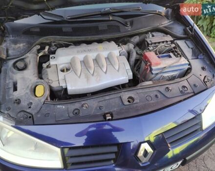 Синий Рено Меган, объемом двигателя 1.6 л и пробегом 200 тыс. км за 4200 $, фото 4 на Automoto.ua