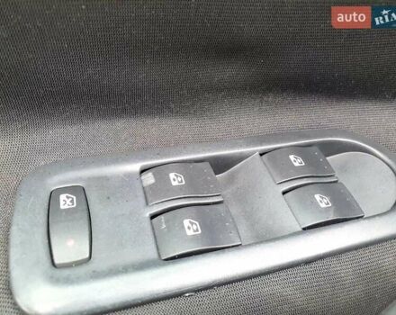 Синий Рено Меган, объемом двигателя 1.6 л и пробегом 220 тыс. км за 3600 $, фото 11 на Automoto.ua