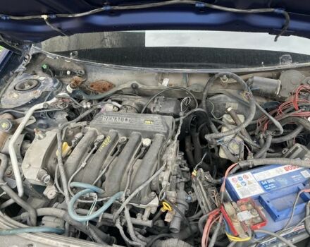 Синій Рено Меган, об'ємом двигуна 1.4 л та пробігом 240 тис. км за 2300 $, фото 5 на Automoto.ua