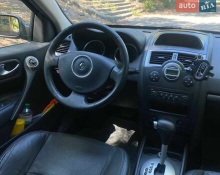 Синій Рено Меган, об'ємом двигуна 2 л та пробігом 156 тис. км за 4800 $, фото 9 на Automoto.ua