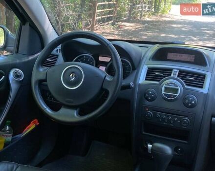 Синій Рено Меган, об'ємом двигуна 2 л та пробігом 156 тис. км за 4800 $, фото 18 на Automoto.ua