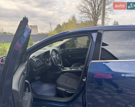 Рено Меган 2018 в Житомире на Automoto.ua Синий Рено Меган, объемом двигателя 1.46 л и пробегом 75 тыс. км за 14500 $, фото 6 на Automoto.ua