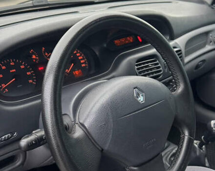 Синий Рено Меган, объемом двигателя 1.6 л и пробегом 310 тыс. км за 3100 $, фото 6 на Automoto.ua