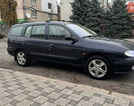 Синий Рено Меган, объемом двигателя 1.6 л и пробегом 310 тыс. км за 3100 $, фото 2 на Automoto.ua