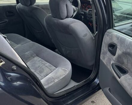 Синий Рено Меган, объемом двигателя 1.6 л и пробегом 310 тыс. км за 3100 $, фото 9 на Automoto.ua