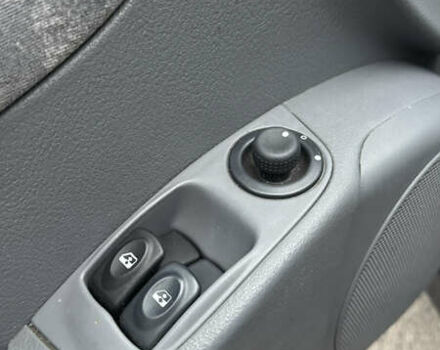 Синий Рено Меган, объемом двигателя 1.6 л и пробегом 310 тыс. км за 3100 $, фото 10 на Automoto.ua