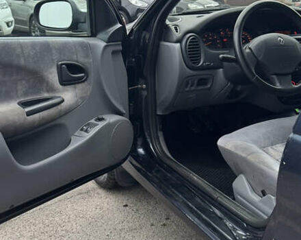 Синий Рено Меган, объемом двигателя 1.6 л и пробегом 310 тыс. км за 3100 $, фото 20 на Automoto.ua