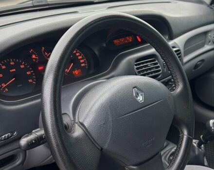 Синий Рено Меган, объемом двигателя 1.6 л и пробегом 310 тыс. км за 3100 $, фото 5 на Automoto.ua