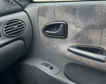 Синий Рено Меган, объемом двигателя 1.6 л и пробегом 310 тыс. км за 3100 $, фото 8 на Automoto.ua