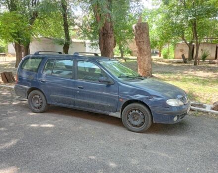 Синий Рено Меган, объемом двигателя 0 л и пробегом 200 тыс. км за 1200 $, фото 2 на Automoto.ua