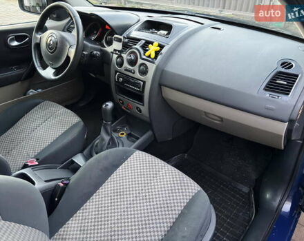 Синій Рено Меган, об'ємом двигуна 1.6 л та пробігом 261 тис. км за 4300 $, фото 8 на Automoto.ua