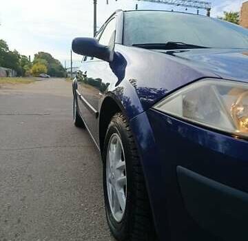 Синий Рено Меган, объемом двигателя 1.6 л и пробегом 250 тыс. км за 4000 $, фото 9 на Automoto.ua