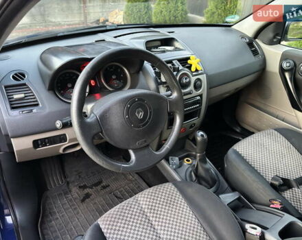 Синій Рено Меган, об'ємом двигуна 1.6 л та пробігом 261 тис. км за 4300 $, фото 6 на Automoto.ua