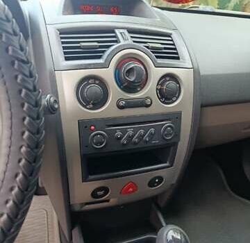 Синий Рено Меган, объемом двигателя 1.6 л и пробегом 250 тыс. км за 4000 $, фото 20 на Automoto.ua