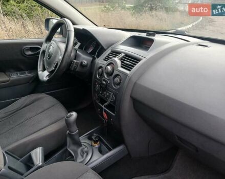 Синий Рено Меган, объемом двигателя 1.6 л и пробегом 377 тыс. км за 3950 $, фото 9 на Automoto.ua