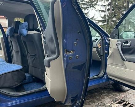 Синій Рено Меган, об'ємом двигуна 1.39 л та пробігом 153 тис. км за 4750 $, фото 14 на Automoto.ua