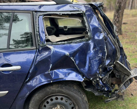 Синий Рено Меган, объемом двигателя 2 л и пробегом 280 тыс. км за 2450 $, фото 8 на Automoto.ua