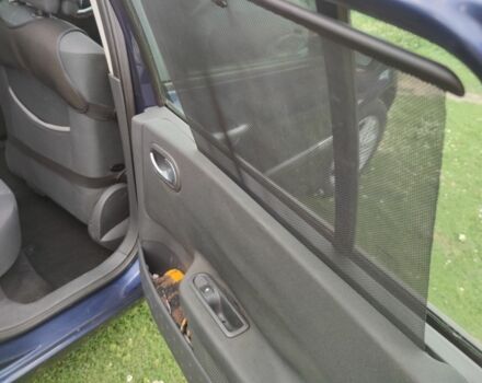 Рено Меган 2004 у Києві на Automoto.ua Синій Рено Меган, об'ємом двигуна 0 л та пробігом 302 тис. км за 4500 $, фото 9 на Automoto.ua