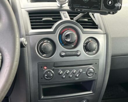 Синій Рено Меган, об'ємом двигуна 1.4 л та пробігом 229 тис. км за 4790 $, фото 19 на Automoto.ua