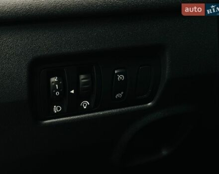 Синий Рено Меган, объемом двигателя 1.6 л и пробегом 210 тыс. км за 5100 $, фото 21 на Automoto.ua