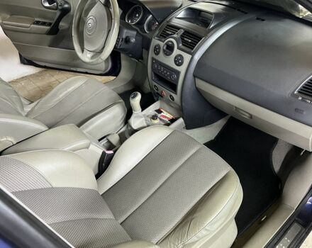 Синій Рено Меган, об'ємом двигуна 1.6 л та пробігом 225 тис. км за 5250 $, фото 11 на Automoto.ua