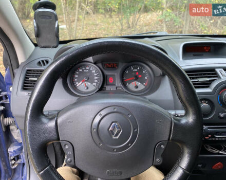 Синий Рено Меган, объемом двигателя 1.6 л и пробегом 198 тыс. км за 5500 $, фото 13 на Automoto.ua