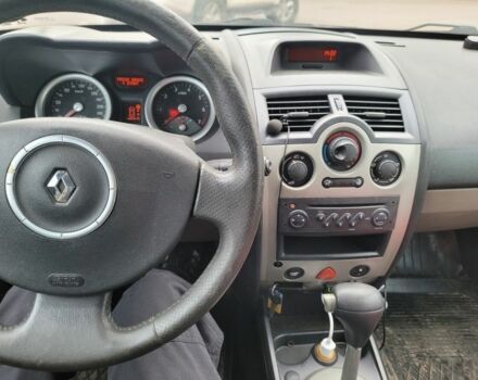 Синий Рено Меган, объемом двигателя 1.6 л и пробегом 283 тыс. км за 2200 $, фото 2 на Automoto.ua