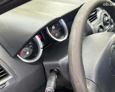 Синій Рено Меган, об'ємом двигуна 1.4 л та пробігом 229 тис. км за 4790 $, фото 17 на Automoto.ua