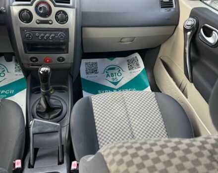 Синий Рено Меган, объемом двигателя 1.4 л и пробегом 198 тыс. км за 5300 $, фото 9 на Automoto.ua