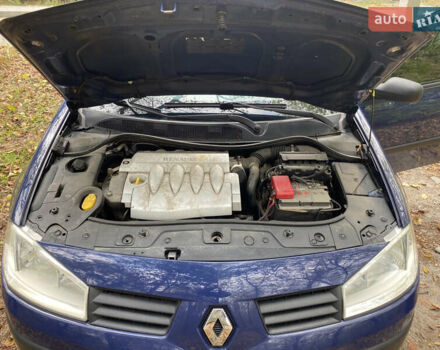 Синий Рено Меган, объемом двигателя 1.6 л и пробегом 198 тыс. км за 5500 $, фото 9 на Automoto.ua