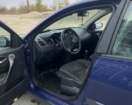 Синий Рено Меган, объемом двигателя 1.4 л и пробегом 337 тыс. км за 4200 $, фото 9 на Automoto.ua