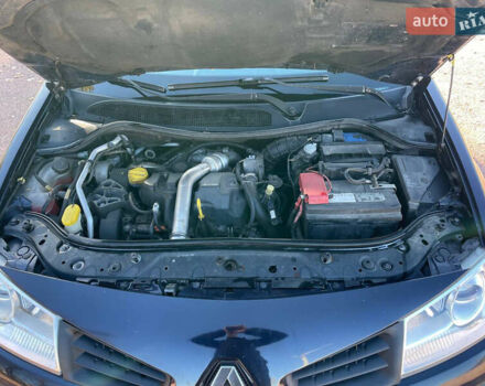 Рено Меган 2006 в Киеве на Automoto.ua Синий Рено Меган, объемом двигателя 1.46 л и пробегом 380 тыс. км за 5400 $, фото 10 на Automoto.ua