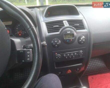 Синий Рено Меган, объемом двигателя 1.6 л и пробегом 153 тыс. км за 5100 $, фото 10 на Automoto.ua