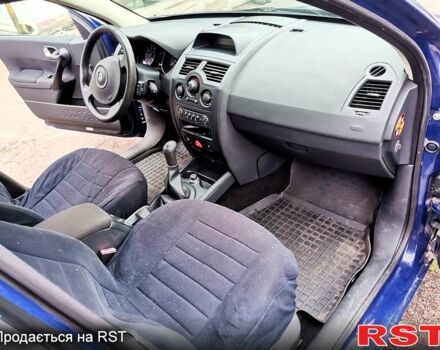 Синий Рено Меган, объемом двигателя 1.6 л и пробегом 250 тыс. км за 5000 $, фото 4 на Automoto.ua