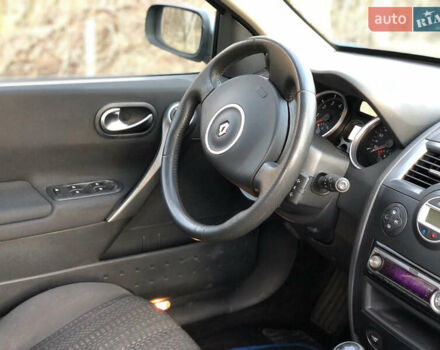 Синій Рено Меган, об'ємом двигуна 1.6 л та пробігом 225 тис. км за 5200 $, фото 4 на Automoto.ua