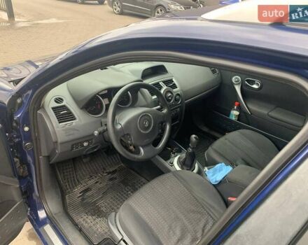 Синій Рено Меган, об'ємом двигуна 2 л та пробігом 329 тис. км за 4200 $, фото 5 на Automoto.ua