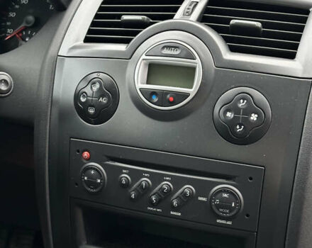 Синій Рено Меган, об'ємом двигуна 1.6 л та пробігом 164 тис. км за 5950 $, фото 17 на Automoto.ua