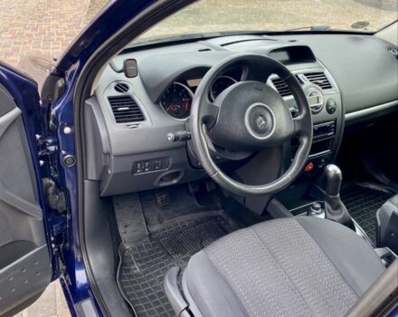 Синій Рено Меган, об'ємом двигуна 1.6 л та пробігом 245 тис. км за 6300 $, фото 4 на Automoto.ua