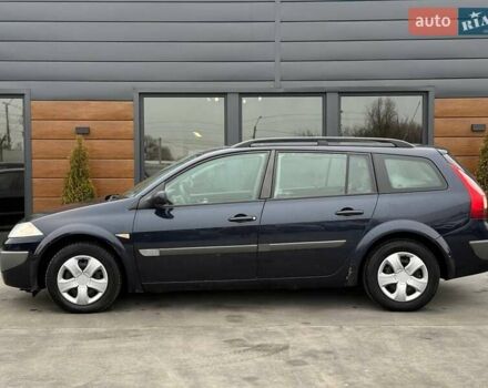 Синий Рено Меган, объемом двигателя 1.6 л и пробегом 300 тыс. км за 4800 $, фото 2 на Automoto.ua