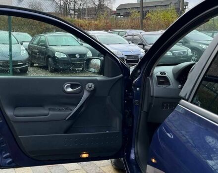 Синий Рено Меган, объемом двигателя 1.6 л и пробегом 227 тыс. км за 4800 $, фото 17 на Automoto.ua