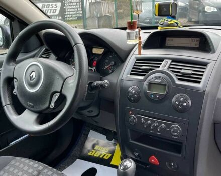 Синий Рено Меган, объемом двигателя 1.6 л и пробегом 227 тыс. км за 4800 $, фото 9 на Automoto.ua