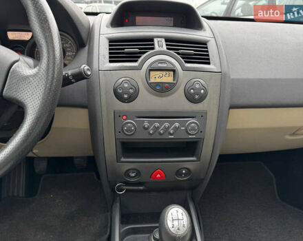 Синий Рено Меган, объемом двигателя 1.6 л и пробегом 184 тыс. км за 5500 $, фото 9 на Automoto.ua