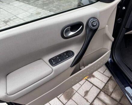 Синий Рено Меган, объемом двигателя 1.6 л и пробегом 184 тыс. км за 5500 $, фото 7 на Automoto.ua