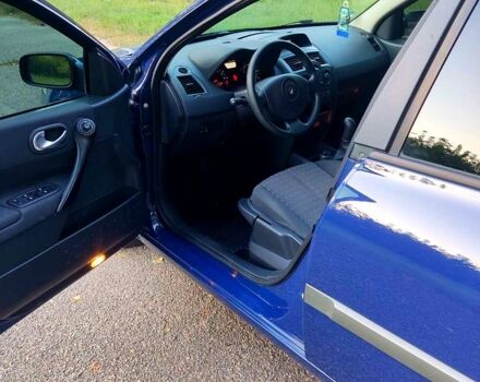 Синий Рено Меган, объемом двигателя 1.6 л и пробегом 218 тыс. км за 5500 $, фото 4 на Automoto.ua