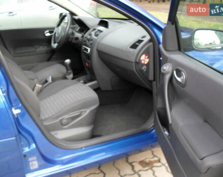 Рено Меган 2007 в Сумах на Automoto.ua Синий Рено Меган, объемом двигателя 1.6 л и пробегом 194 тыс. км за 5700 $, фото 7 на Automoto.ua