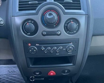 Синий Рено Меган, объемом двигателя 1.6 л и пробегом 260 тыс. км за 4450 $, фото 31 на Automoto.ua