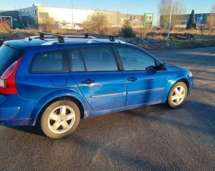 Синий Рено Меган, объемом двигателя 1.6 л и пробегом 300 тыс. км за 4200 $, фото 2 на Automoto.ua