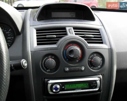 Рено Меган 2007 в Сумах на Automoto.ua Синий Рено Меган, объемом двигателя 1.6 л и пробегом 194 тыс. км за 5700 $, фото 10 на Automoto.ua