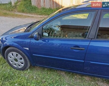 Синий Рено Меган, объемом двигателя 1.6 л и пробегом 114 тыс. км за 6300 $, фото 2 на Automoto.ua
